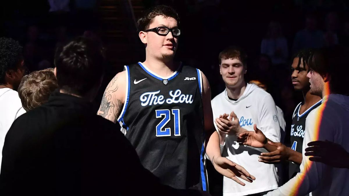 Robbie Avila Parents: Meet His Mexican Father and Family Background